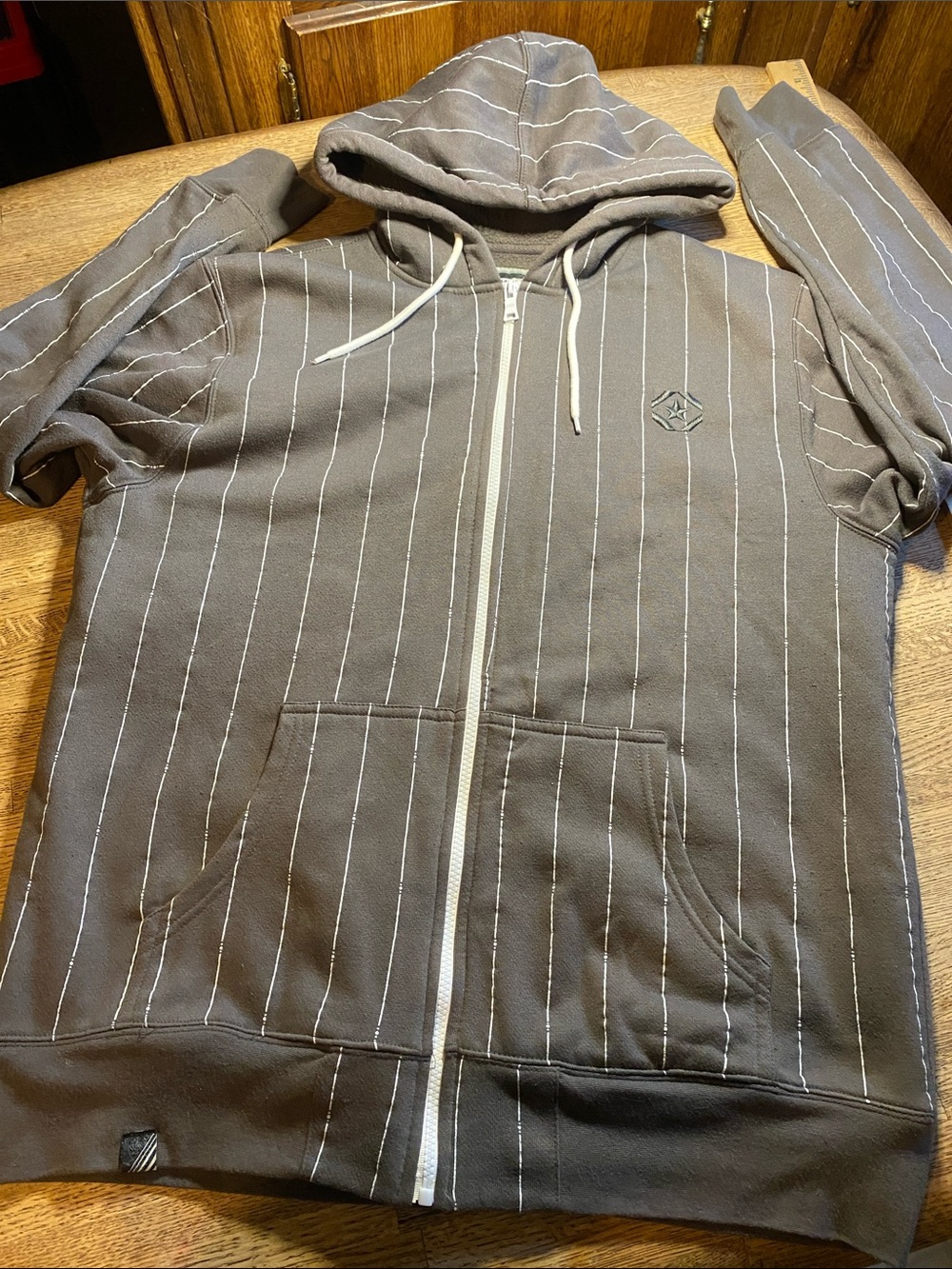 Top Heavy Sherpa Lined White Pinstripe Zip-Up Hoodie Size L Warm Brown
